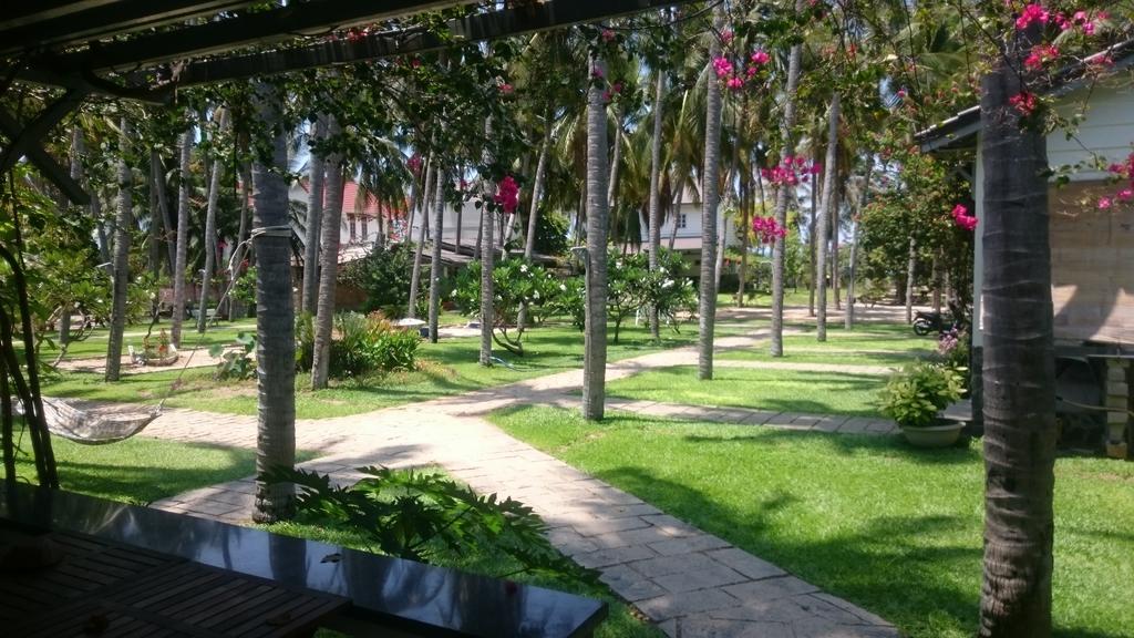Catsen Bungalows & Rooms Муйне Екстер'єр фото